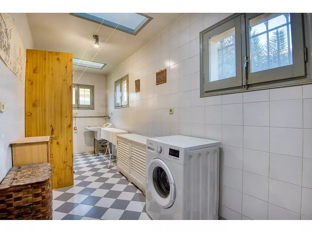MAISON À S'AGARÓ AVEC JARDIN ET PISCINE