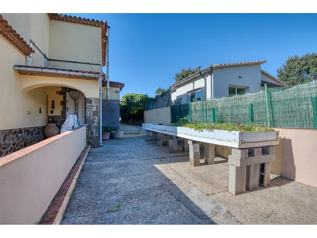 MAISON À S'AGARÓ AVEC JARDIN ET PISCINE