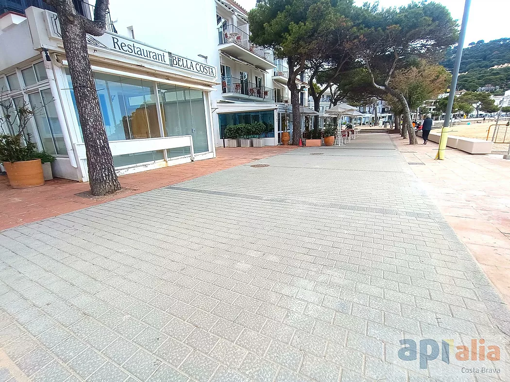RESTAURANT BELLACOSTA A LLAFRANC