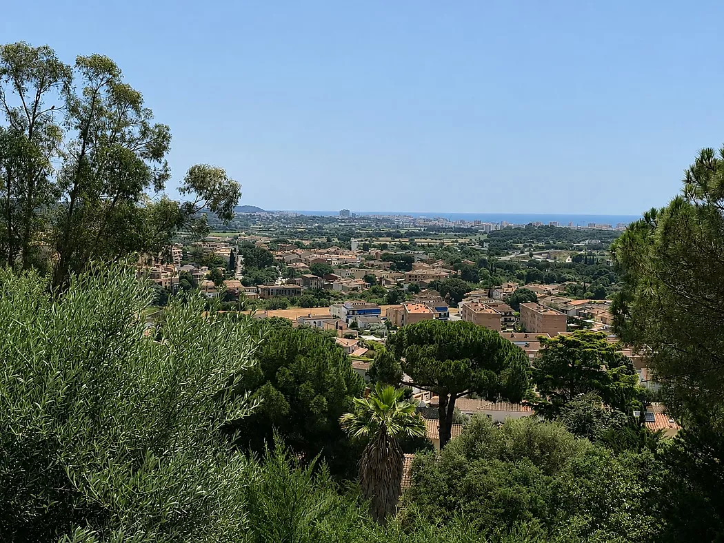 Terrain urbain de 852 m  à Mas Ambrós (Calonge) avec vue panoramique sur la mer.