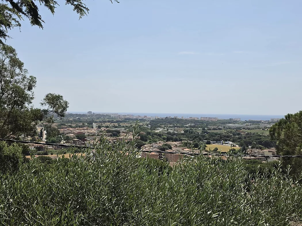 Terrain urbain de 852 m  à Mas Ambrós (Calonge) avec vue panoramique sur la mer.