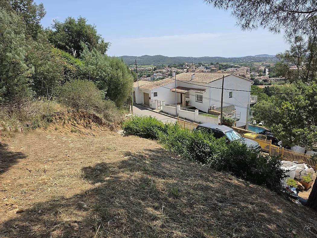 Terrain urbain de 852 m  à Mas Ambrós (Calonge) avec vue panoramique sur la mer.