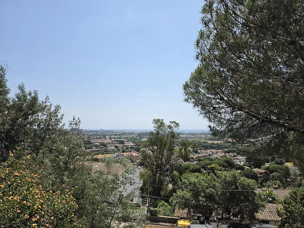 Terrain urbain de 852 m  à Mas Ambrós (Calonge) avec vue panoramique sur la mer.