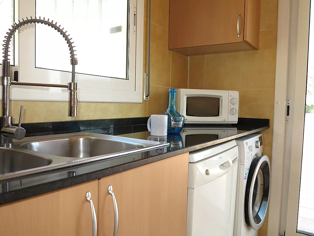 **Casa Unifamiliar en Entorn Natural - Ideal per als Amants de la Natura**