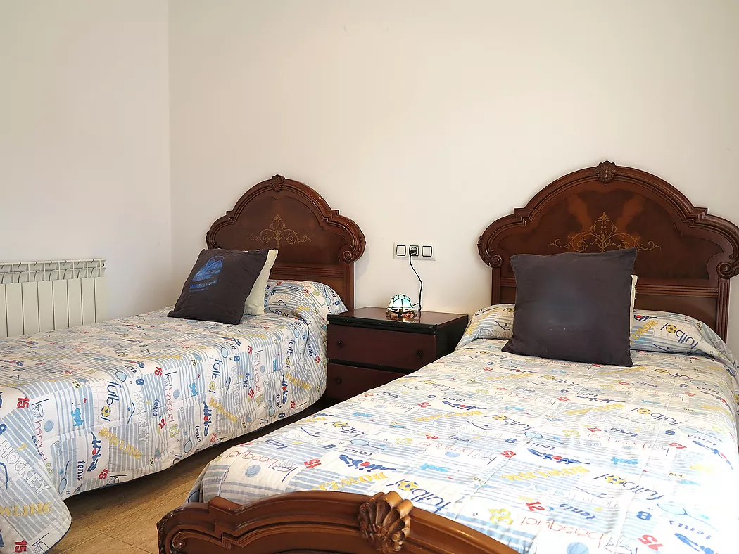 **Casa Unifamiliar en Entorn Natural - Ideal per als Amants de la Natura**