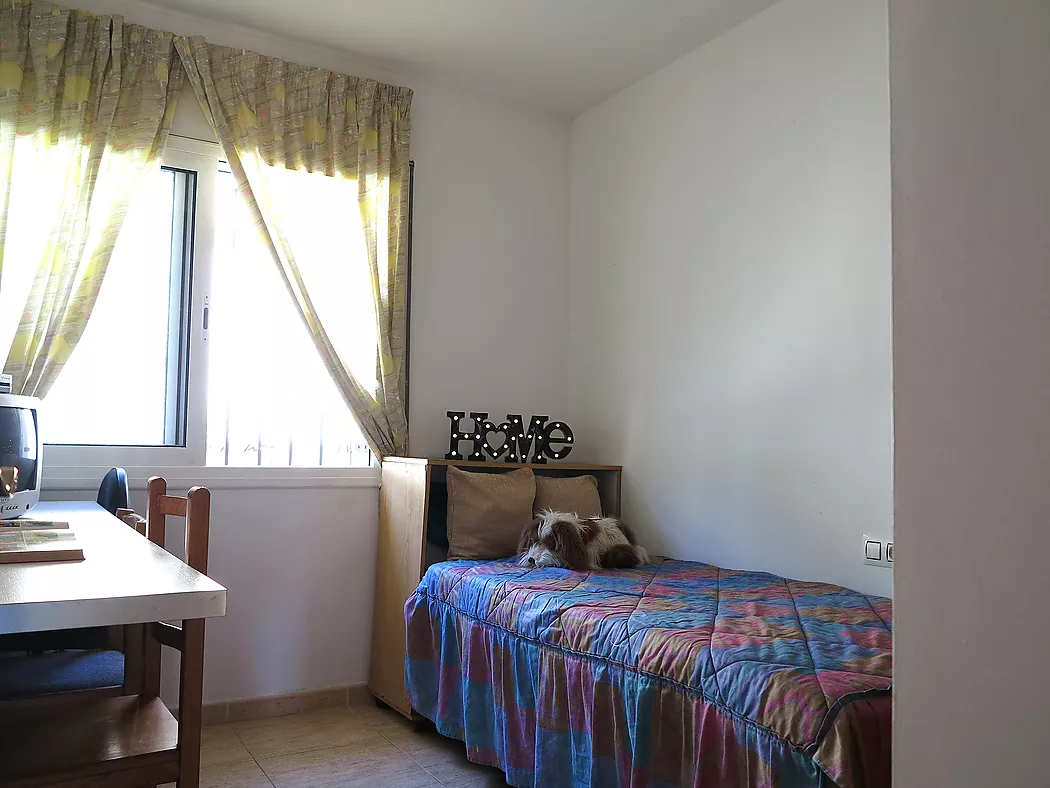 **Casa Unifamiliar en Entorn Natural - Ideal per als Amants de la Natura**