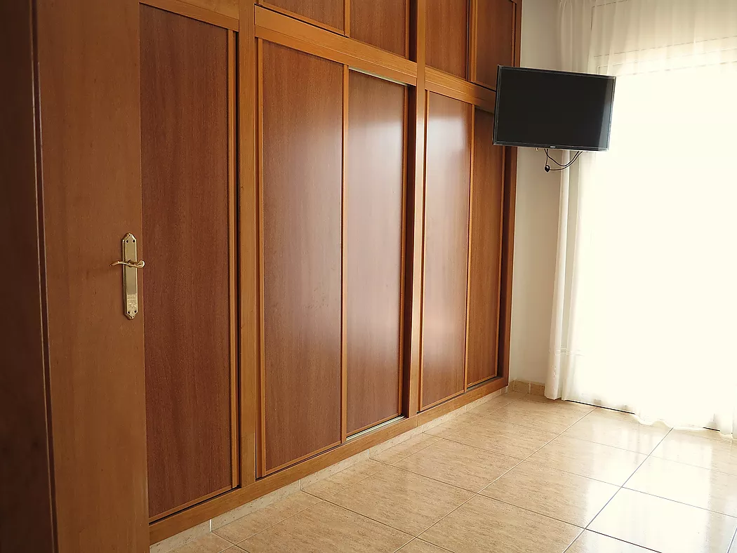 **Casa Unifamiliar en Entorn Natural - Ideal per als Amants de la Natura**