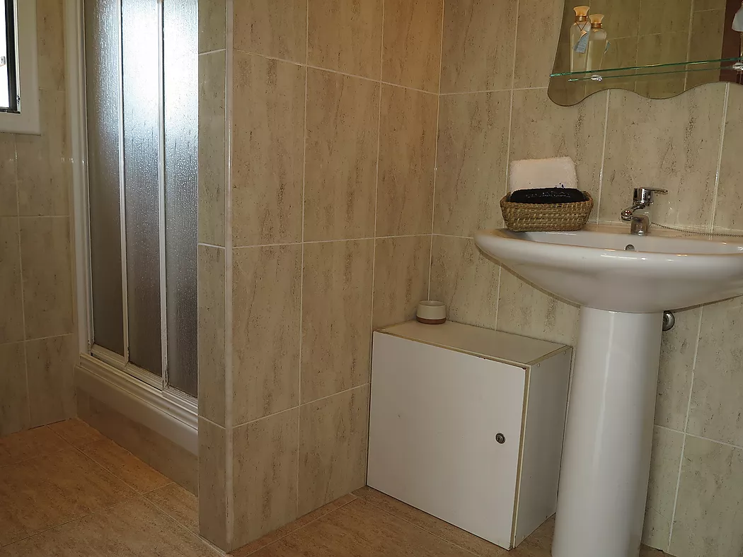 **Casa Unifamiliar en Entorn Natural - Ideal per als Amants de la Natura**
