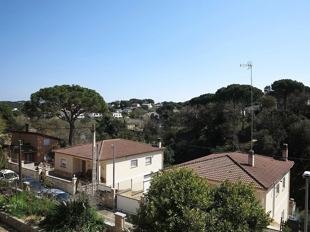 **Casa Unifamiliar en Entorn Natural - Ideal per als Amants de la Natura**