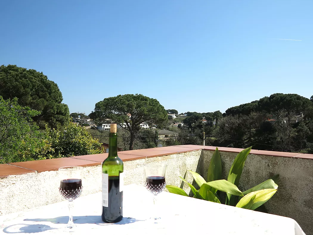 **Casa Unifamiliar en Entorn Natural - Ideal per als Amants de la Natura**