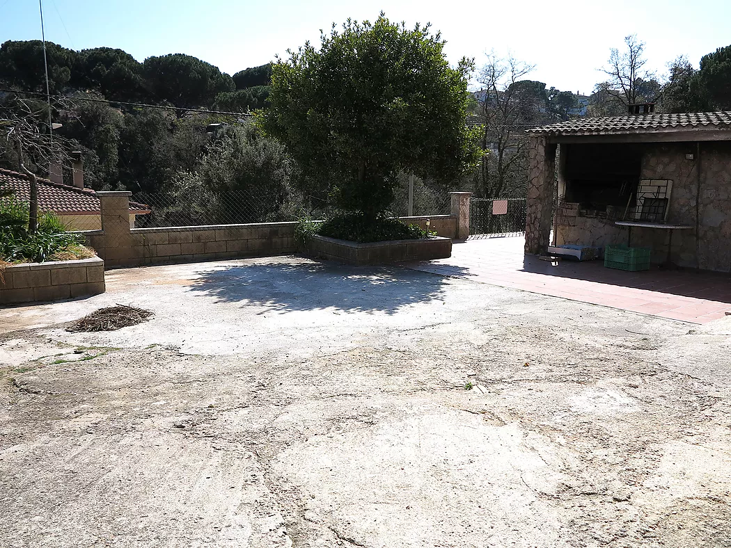 **Casa Unifamiliar en Entorn Natural - Ideal per als Amants de la Natura**