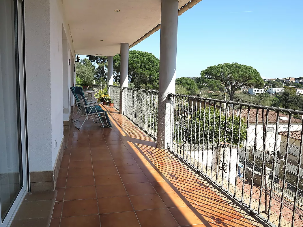 **Casa Unifamiliar en Entorn Natural - Ideal per als Amants de la Natura**