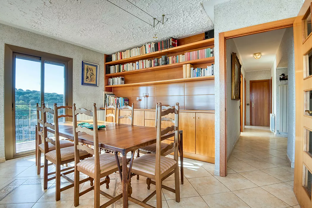 Bel appartement avec terrasse et vues   Platja d Aro
