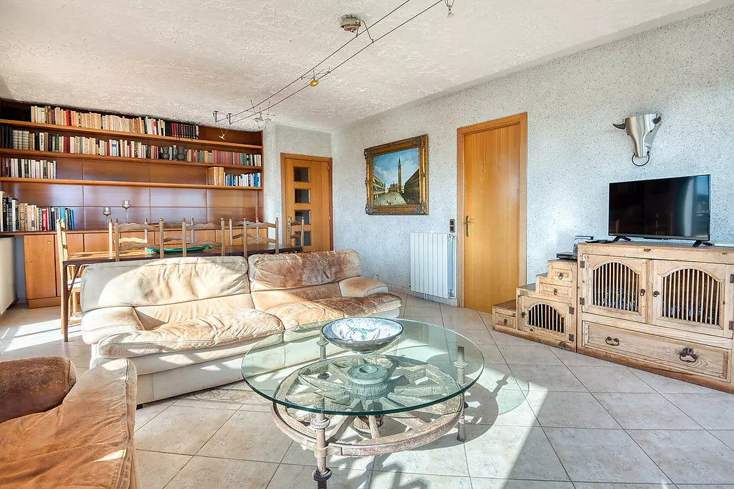 Bel appartement avec terrasse et vues   Platja d Aro