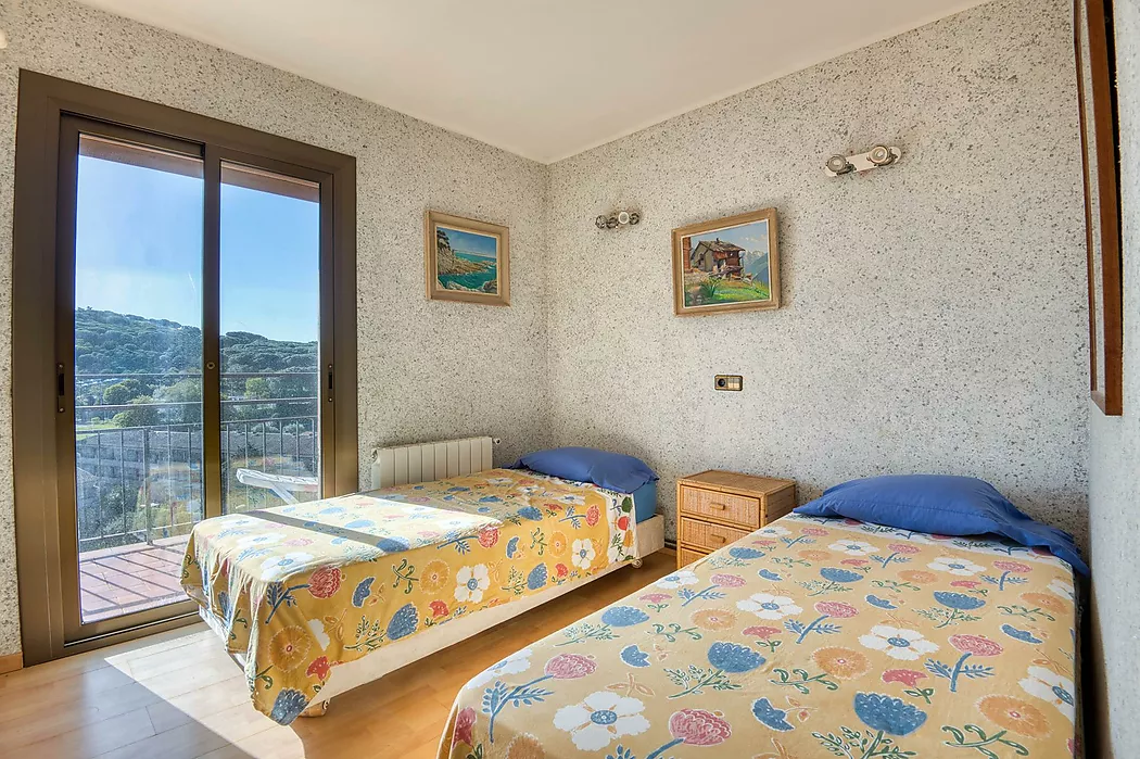 Bel appartement avec terrasse et vues   Platja d Aro