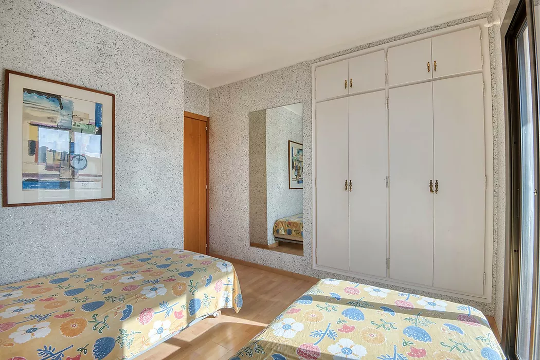 Bel appartement avec terrasse et vues   Platja d Aro