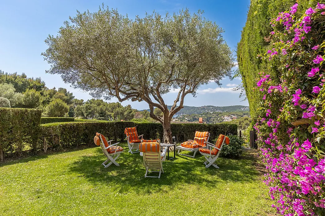 HOUSE WITH TOURIST LICENSE   Stunning Sea View House in Llafranc