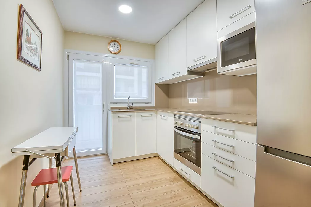Appartement r&eacute;nov&eacute; &agrave; deux minutes de la mer.- Sant Feliu de Gu&iacute;xols