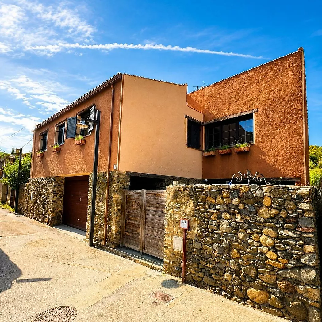 EXCLUSIVE HOUSE IN AN IDYLLIC ALT EMPORD&Agrave; RESIDENTIAL AREA