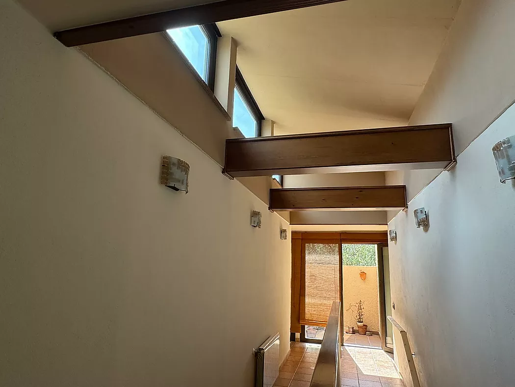 EXCLUSIVA CASA EN UNA IDÍL·LICA URBANITZACIÓ DE L ALT EMPORDÀ