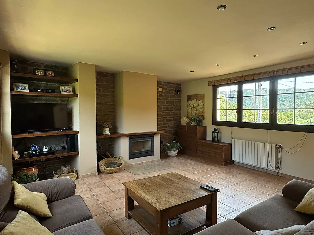 EXCLUSIVA CASA EN UNA IDÍL·LICA URBANITZACIÓ DE L ALT EMPORDÀ