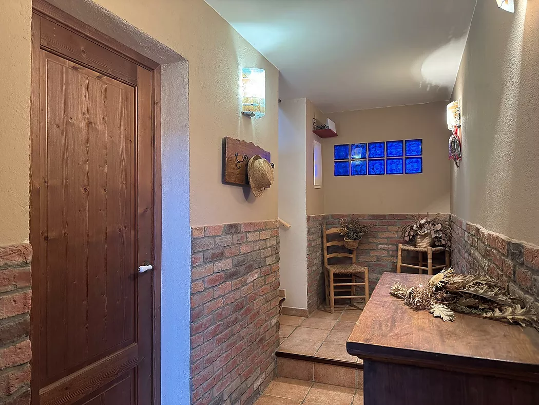 EXCLUSIVA CASA EN UNA IDÍL·LICA URBANITZACIÓ DE L ALT EMPORDÀ