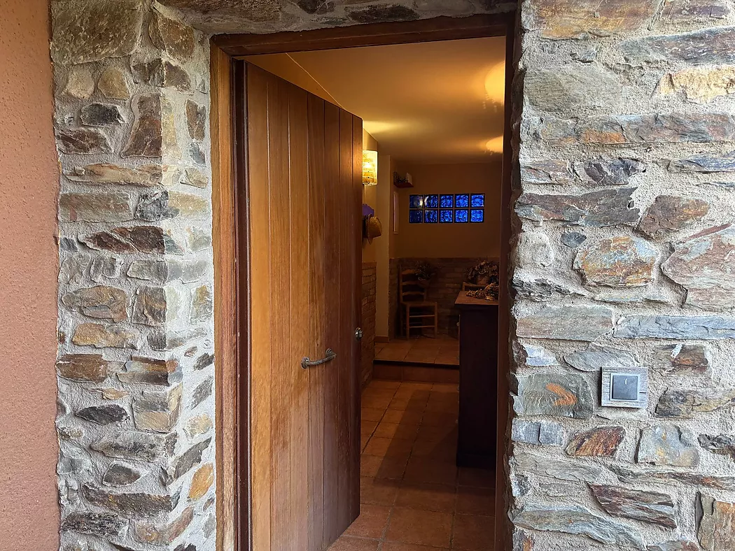 EXCLUSIVA CASA EN UNA IDÍL·LICA URBANITZACIÓ DE L ALT EMPORDÀ