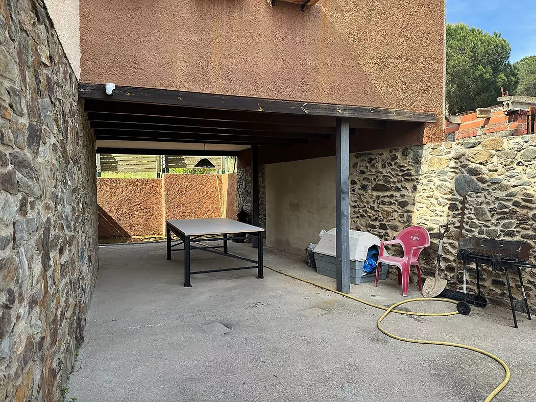 EXCLUSIVA CASA EN UNA IDÍL·LICA URBANITZACIÓ DE L ALT EMPORDÀ