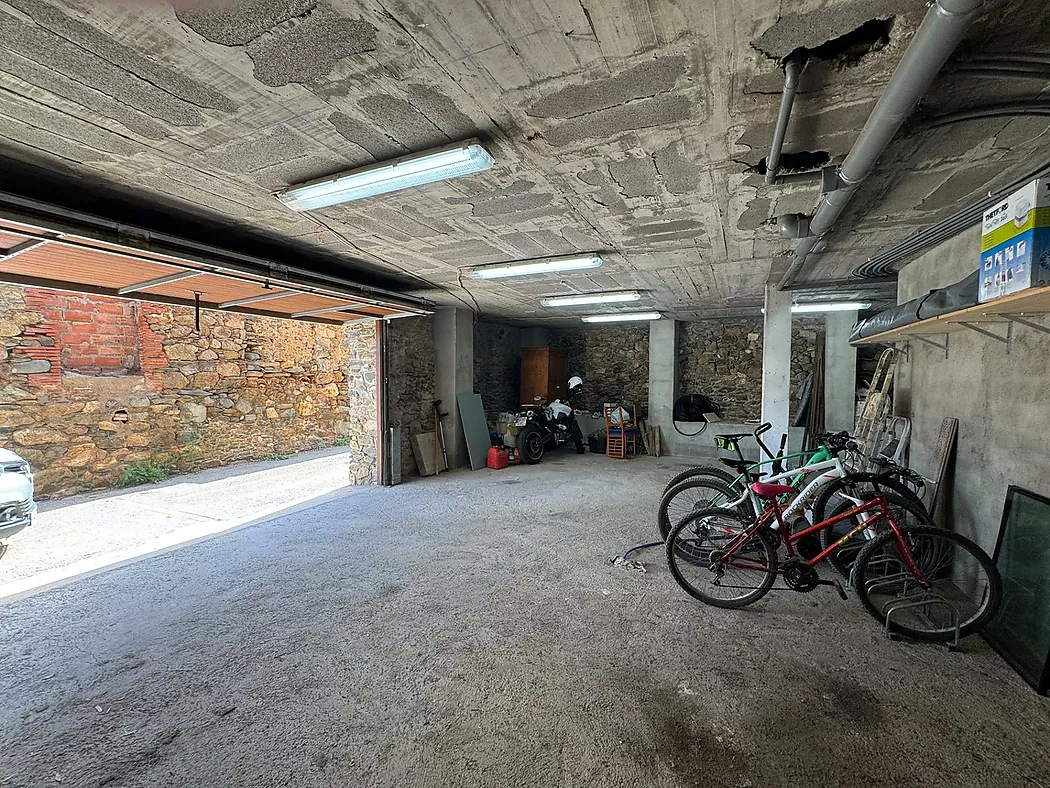 EXCLUSIVA CASA EN UNA IDÍL·LICA URBANITZACIÓ DE L ALT EMPORDÀ