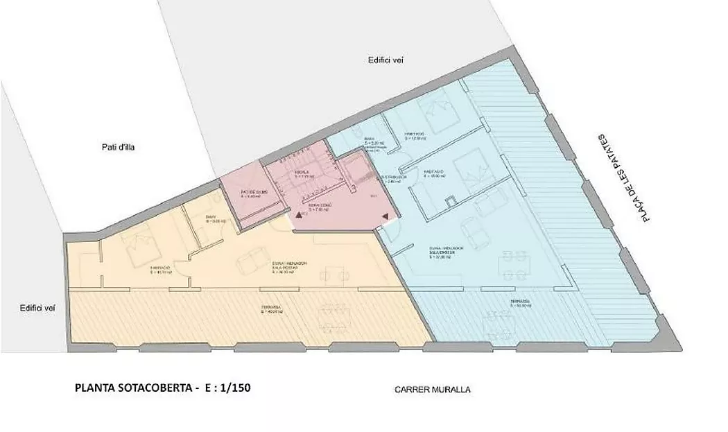 HISTORIC BUILDING FOR INVESTMENT IN THE HEART OF FIGUERES