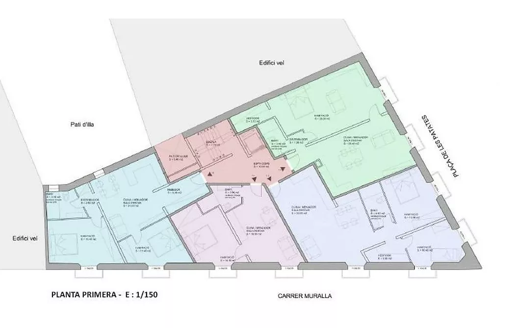 HISTORIC BUILDING FOR INVESTMENT IN THE HEART OF FIGUERES