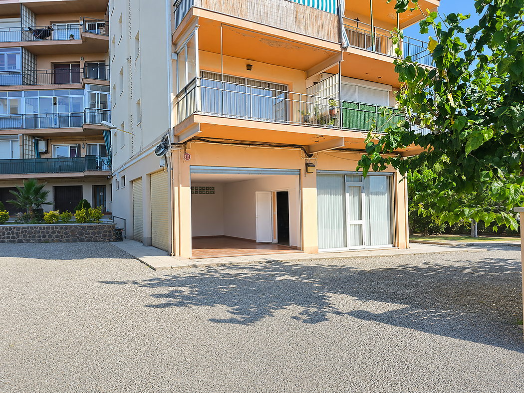 Opportunity for two premises in Calonge