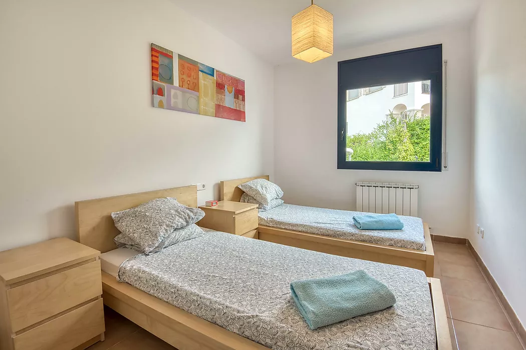 PENTHOUSE WITH TERRACE AND POOL 5 MINUTES FROM THE BEACH