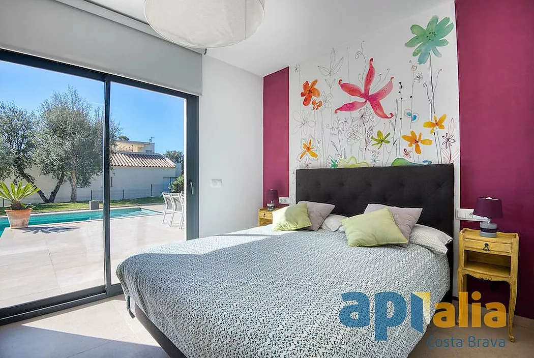 Contemporary single-family house 5 minutes from Platja d'Aro.