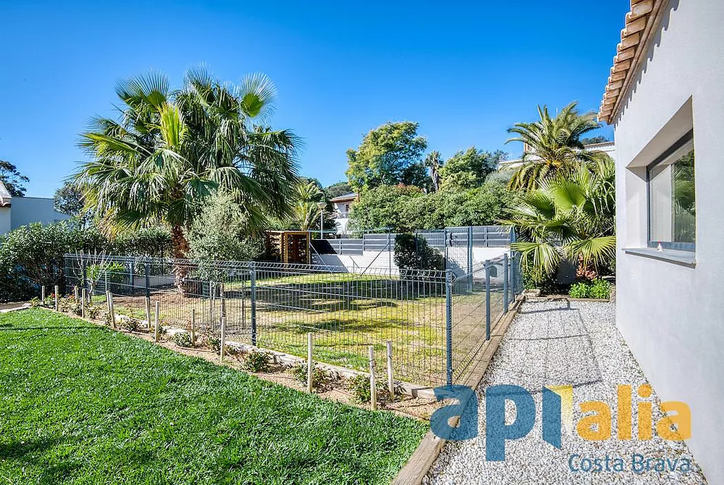 Contemporary single-family house 5 minutes from Platja d'Aro.