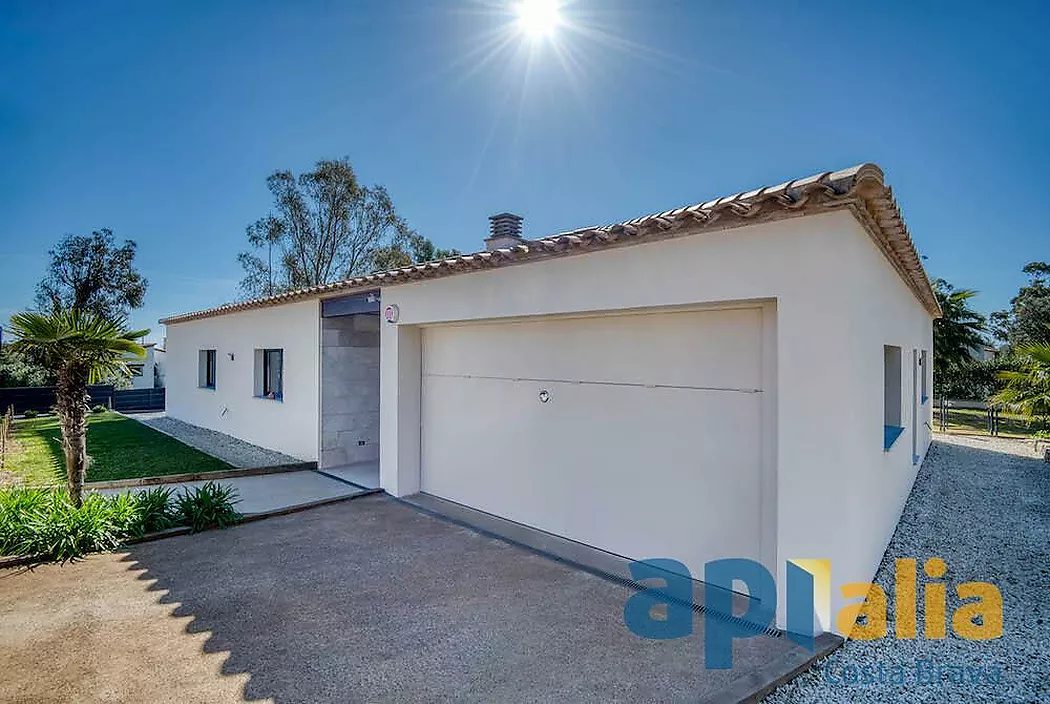 Contemporary single-family house 5 minutes from Platja d'Aro.