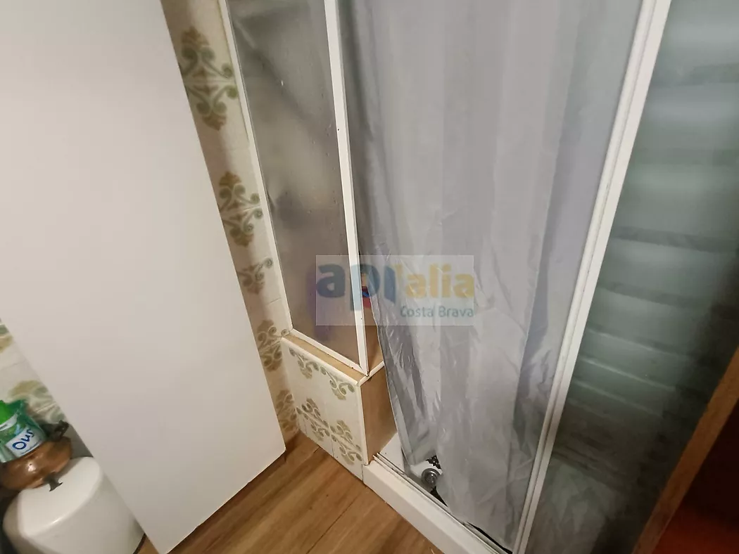 Bright apartment near the beaches of Calella de Palafrugell and Llafranc.