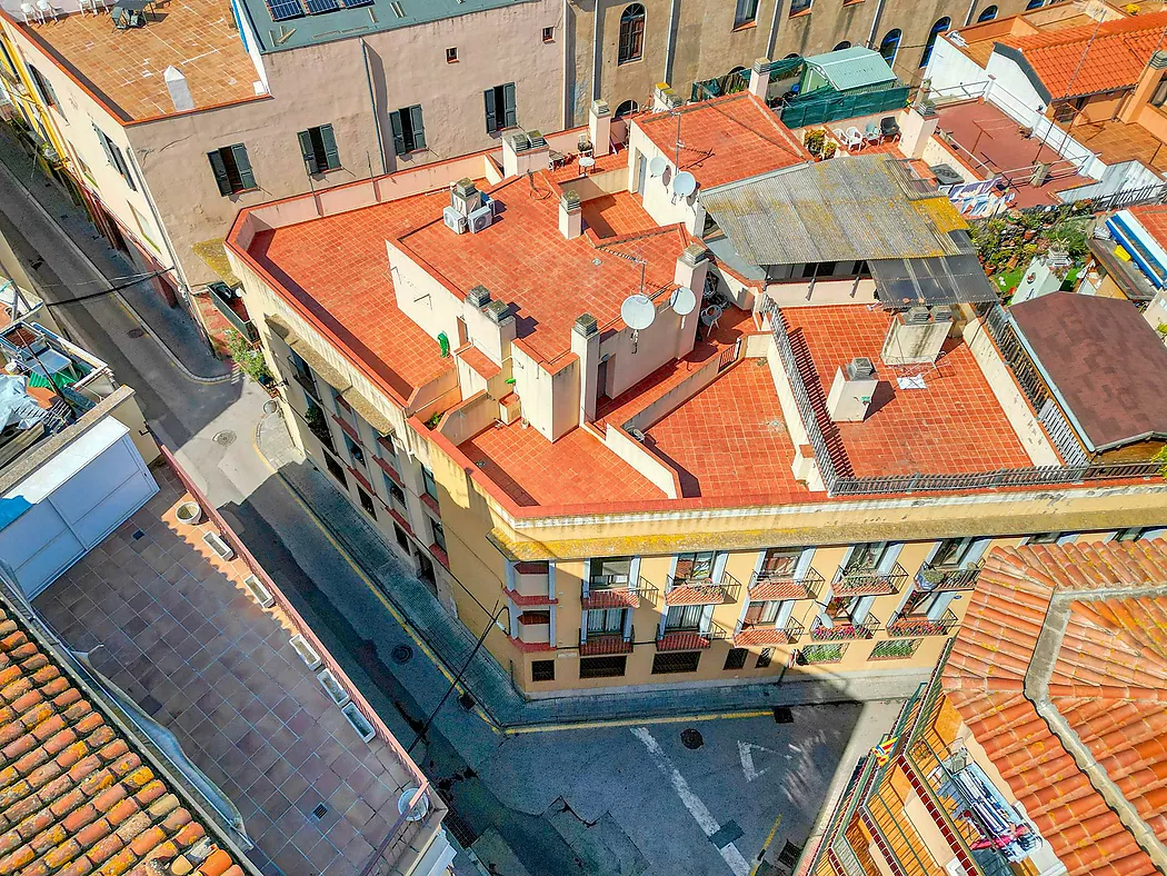 Functional apartment with parking .-Sant Feliu de Guíxols