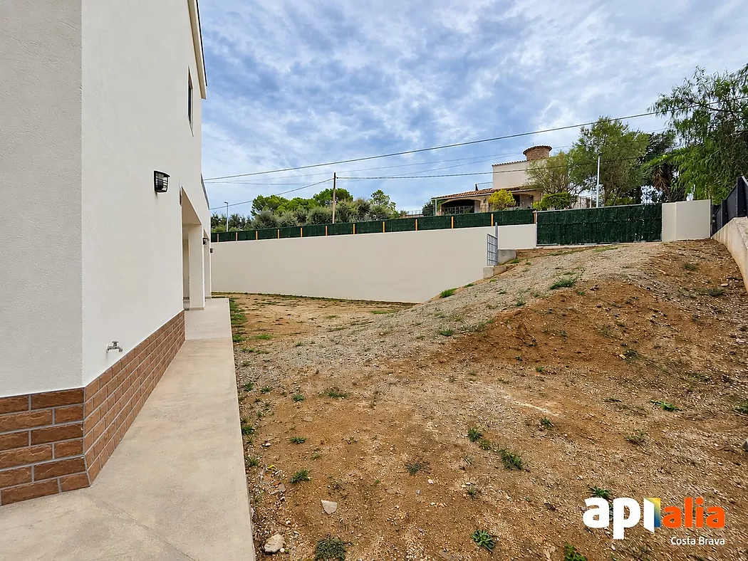 Recently built detached house in Mas Pere   Calonge