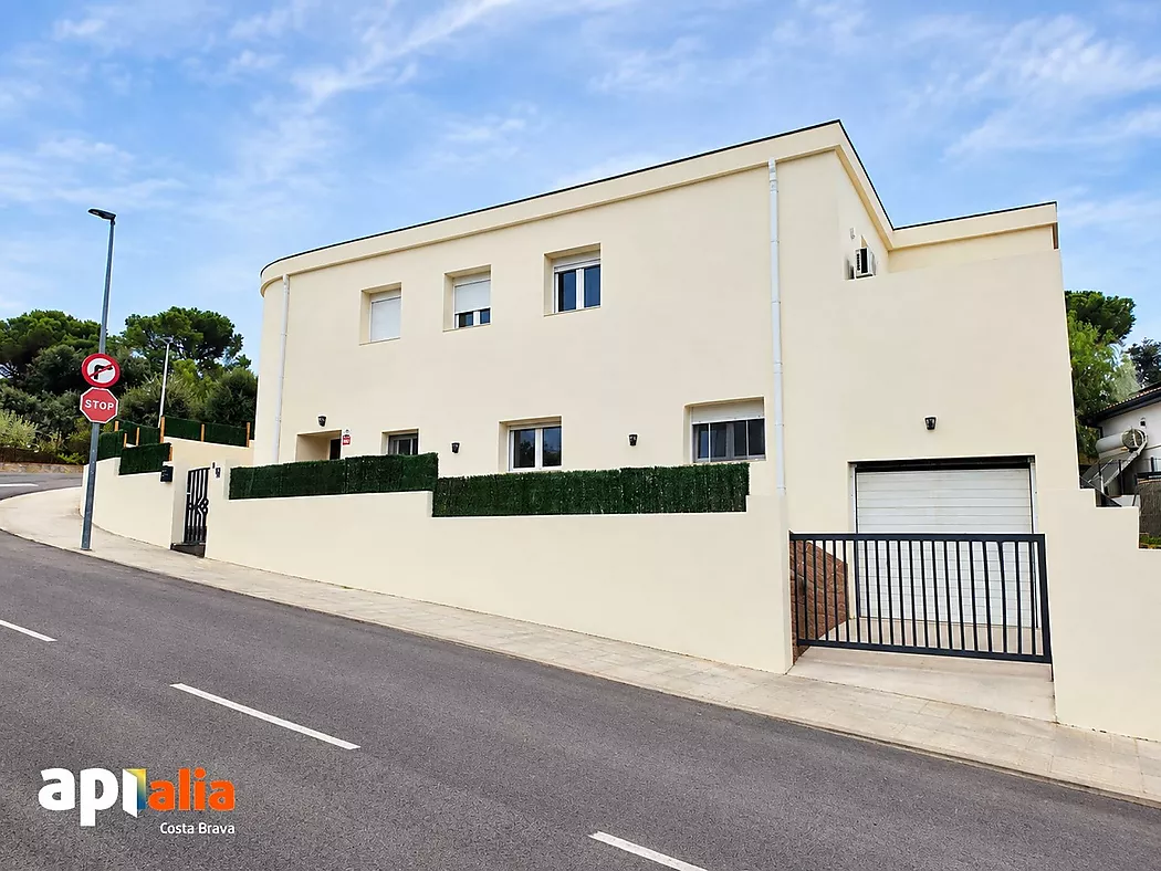 Recently built detached house in Mas Pere   Calonge