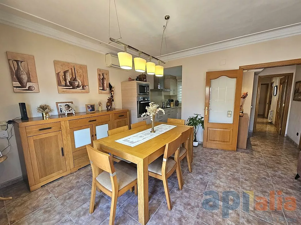 DUPLEX WITH TERRACE IN ST. FELIU DE GUÍXOLS