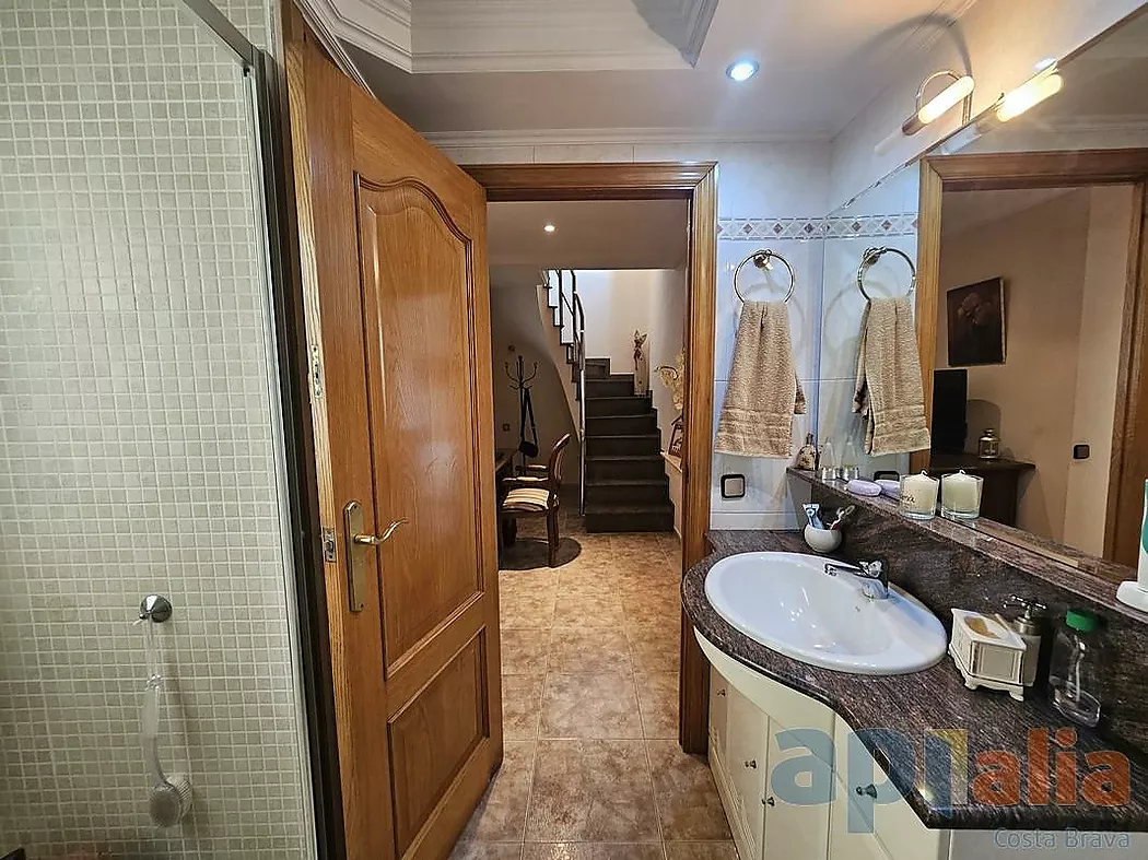 DUPLEX WITH TERRACE IN ST. FELIU DE GUÍXOLS