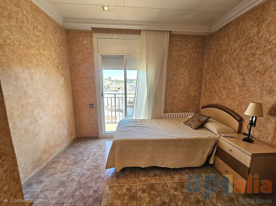 DUPLEX WITH TERRACE IN ST. FELIU DE GUÍXOLS