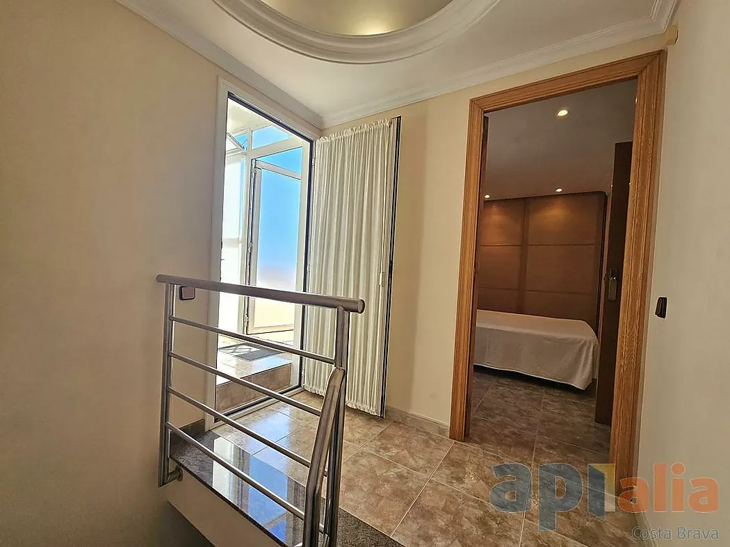 DUPLEX WITH TERRACE IN ST. FELIU DE GUÍXOLS