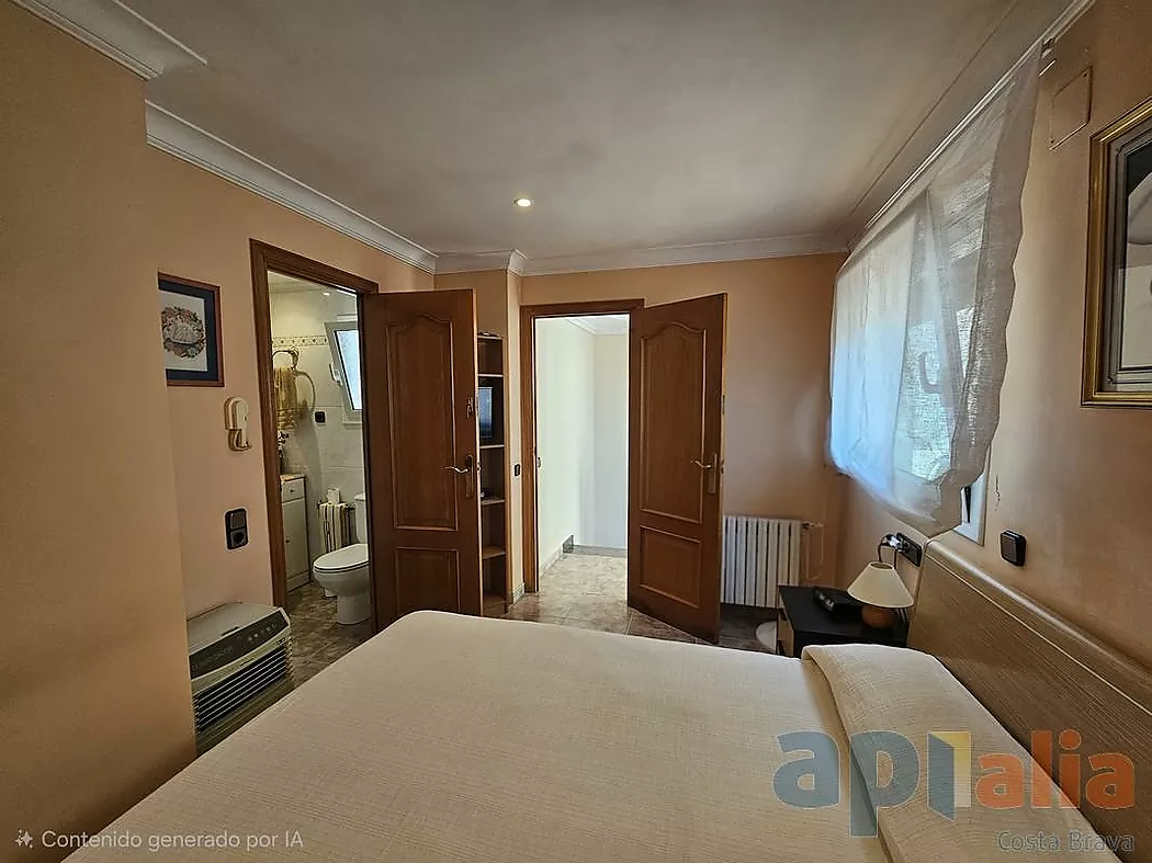 DUPLEX WITH TERRACE IN ST. FELIU DE GUÍXOLS