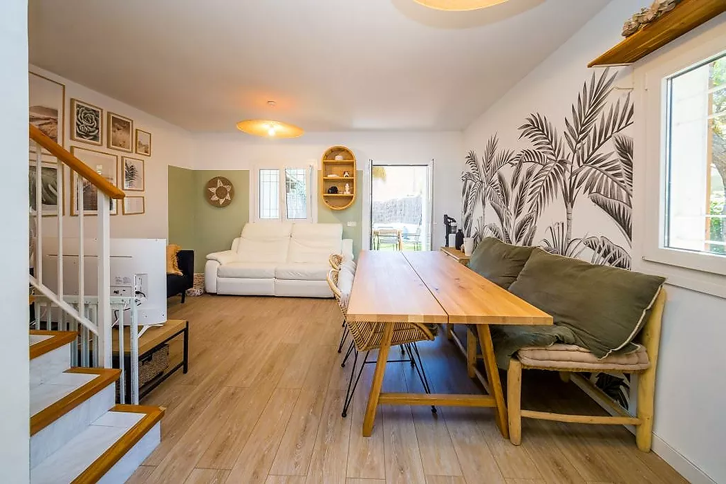 Charming townhouse in the heart of Platja d Aro, just 2 minutes from the beach