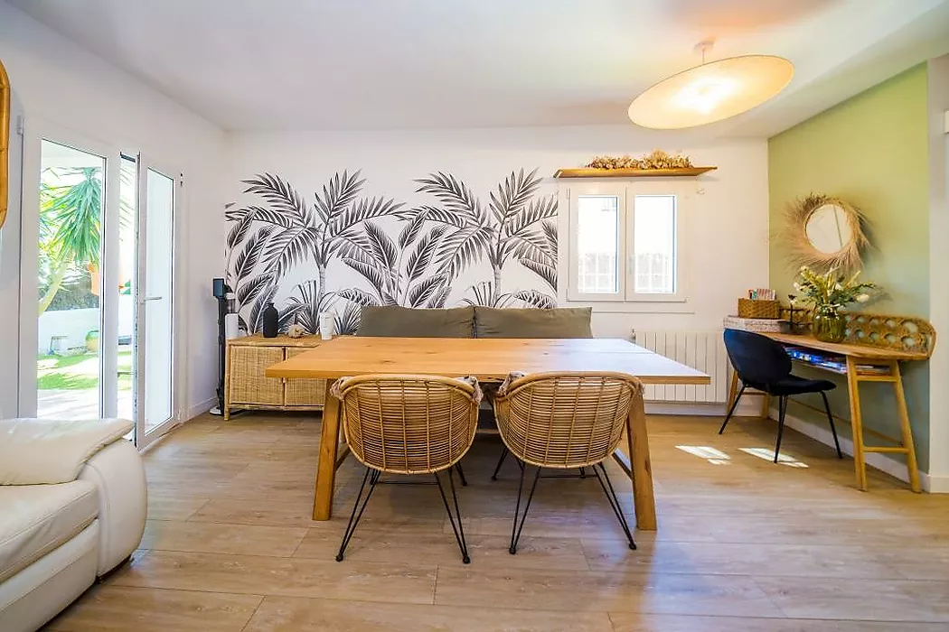 Charming townhouse in the heart of Platja d Aro, just 2 minutes from the beach