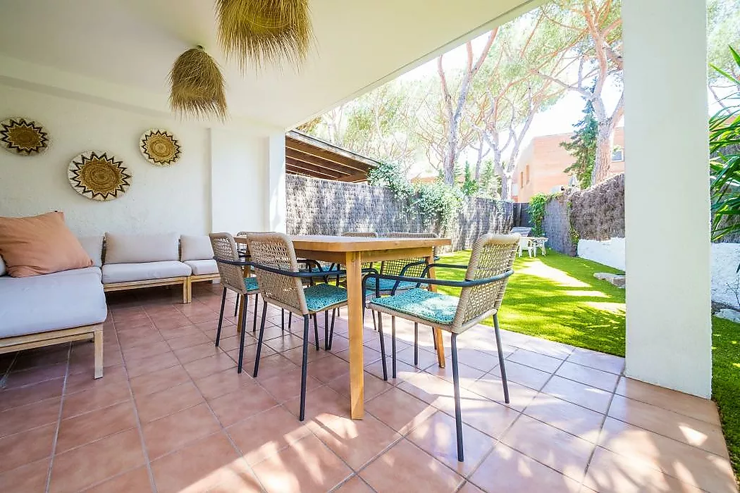 Charming townhouse in the heart of Platja d Aro, just 2 minutes from the beach