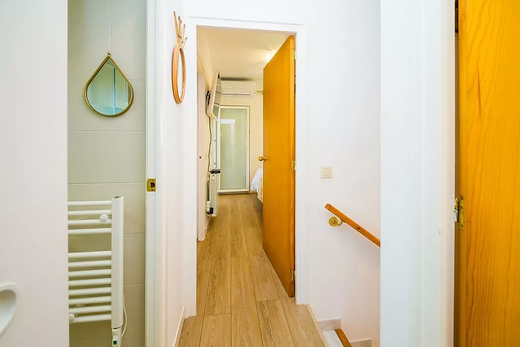 Charming townhouse in the heart of Platja d Aro, just 2 minutes from the beach