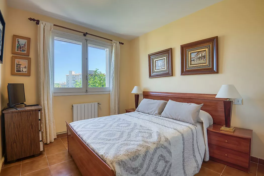 Apialia Costa Brava Exclusive. 131 m  townhouse for sale in a privileged area of S Agaró, featuring 3 double bedrooms, 2 full bathrooms, a private gar